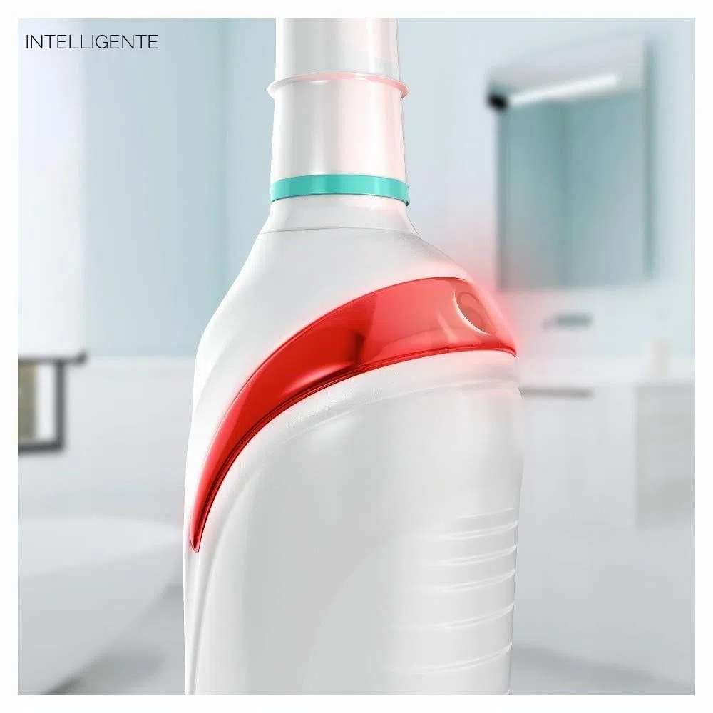 Spazzolino Elettrico Braun Oral-B Smart 5 5000N CrossAction, Bianco, 5 Modalità tra cui Sbiancante, Denti Sensibili e Protezione Gengive, 3 Testine di Ricambio, Custodia da Viaggio in Plastica