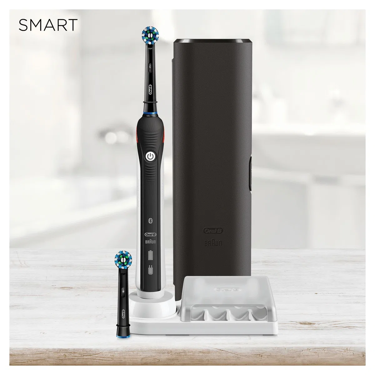 Oral-B Smart 4 4500 CrossAction Spazzolino Elettrico Ricaricabile, 1 Manico Nero Connesso, 3 Modalità Tra Cui Sbiancante e Denti Sensibili, 2 Testine, Custodia da Viaggio Premium