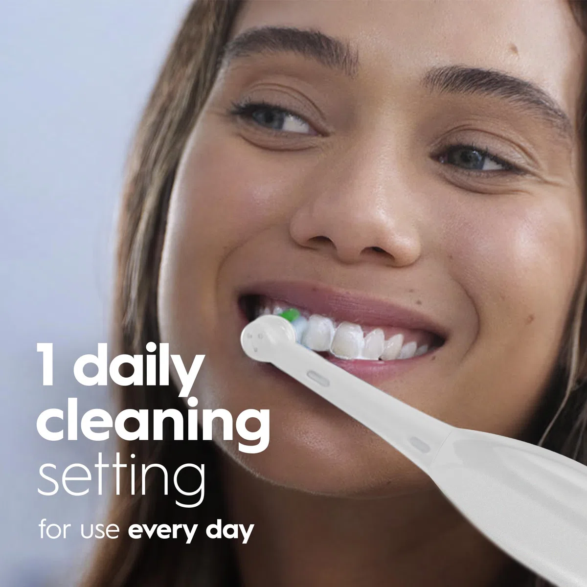 Oral-B Pro 100 3D White, Spazzolino da denti a batteria, Bianco