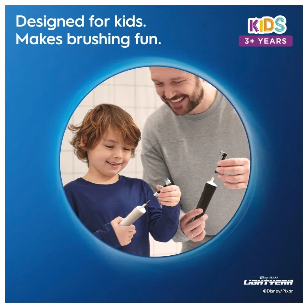 Oral-B Testina per spazzolino elettrico per bambini, con personaggi Disney Lightyear, setole rotonde extra morbide, per bambini dai 3 anni in su, confezione da 4 testine per spazzolino da denti,